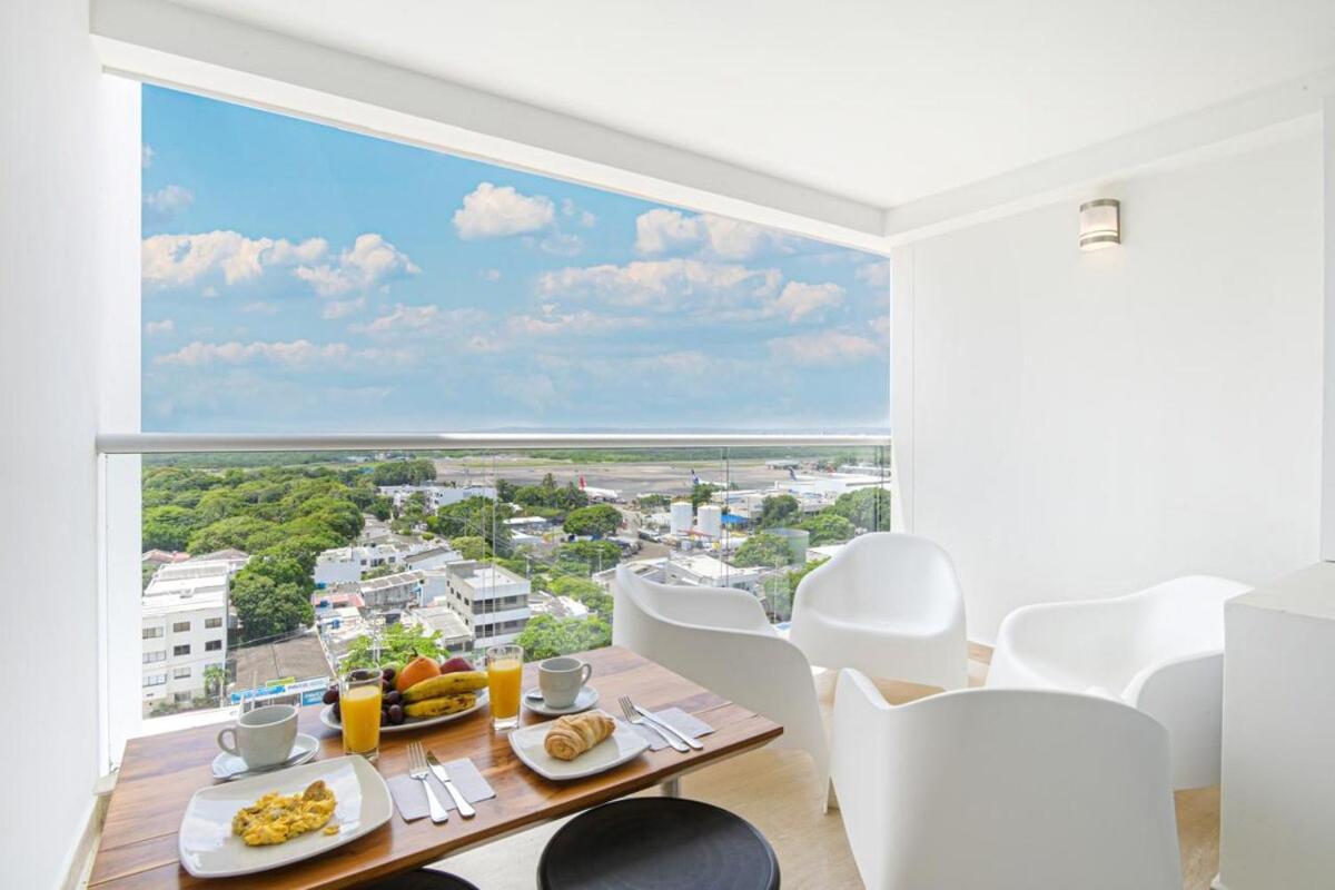 Luxurious Apartasuit Cartagenabeach1139 * Cartagena